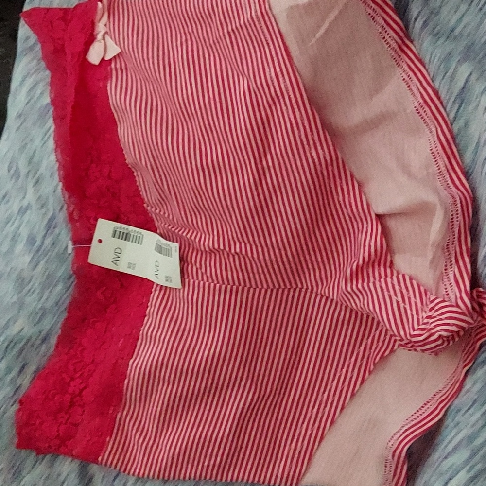 Strawberry Lace Trimmed Girl Short Panty